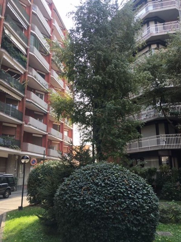appartamento in affitto a Milano in zona Lorenteggio