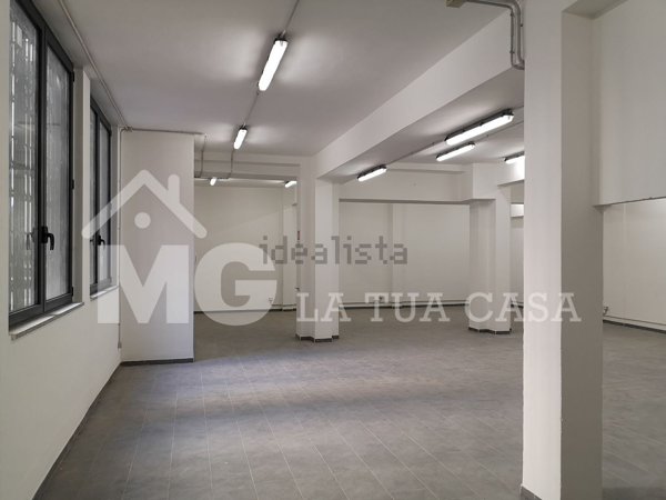 locale di sgombero in affitto a Milano in zona Stazione Centrale