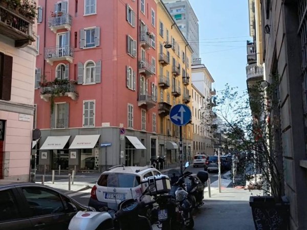 box auto in affitto a Milano in zona Porta Ticinese