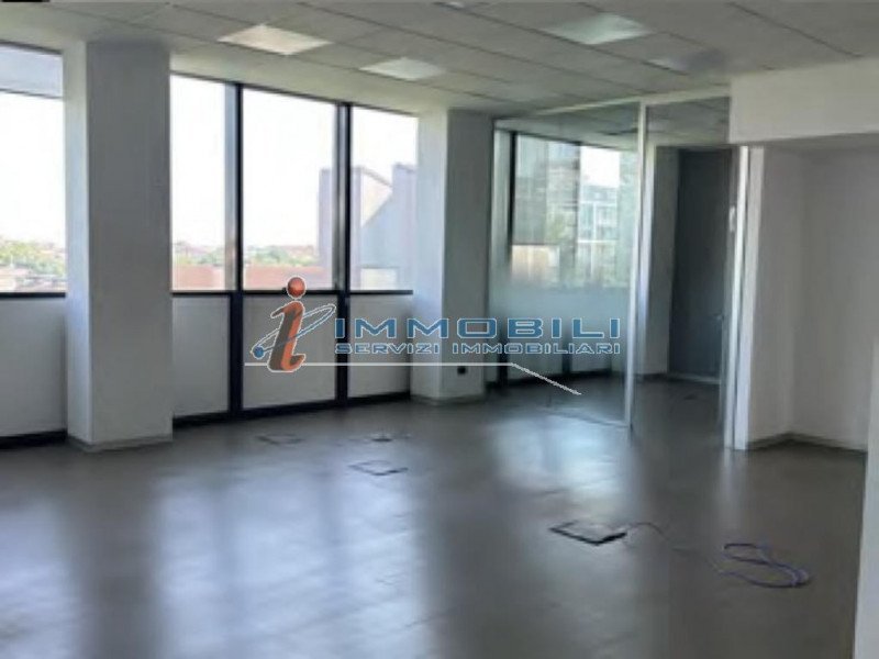 ufficio in affitto a Milano in zona Maciachini