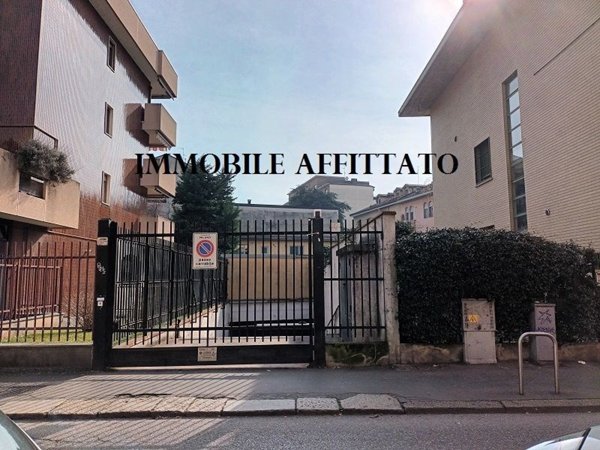 box auto in affitto a Milano in zona Affori