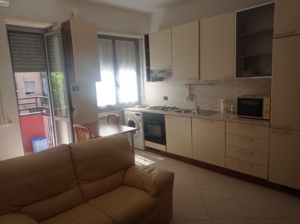 appartamento in affitto a Milano in zona Lorenteggio