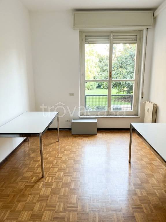 ufficio in affitto a Milano in zona Cinque Giornate