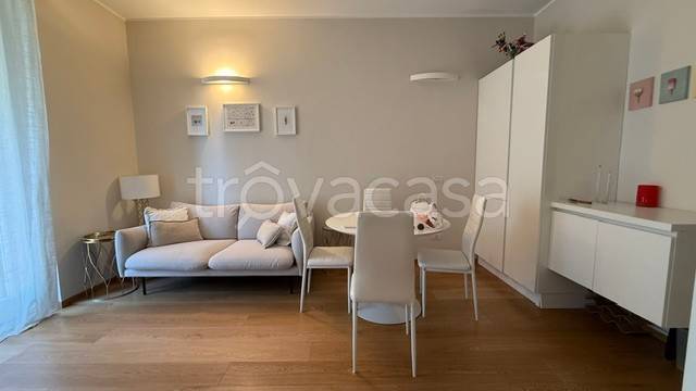 appartamento in affitto a Milano in zona De Angeli