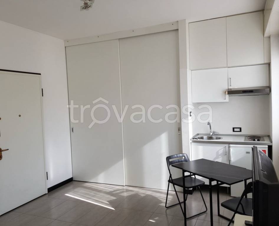appartamento in affitto a Milano in zona Farini