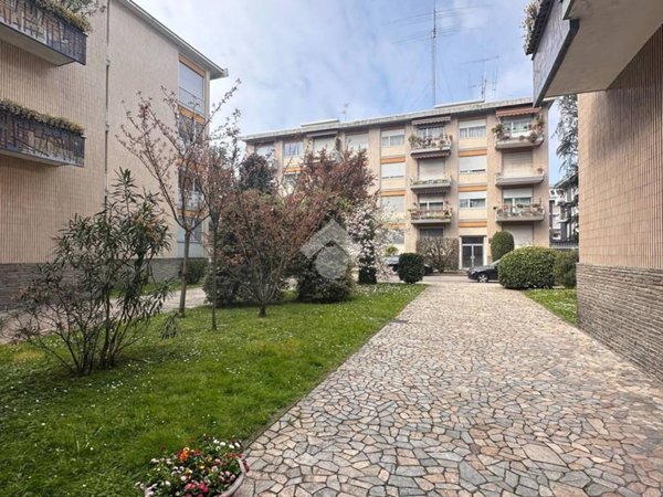 appartamento in affitto a Milano in zona Rembrandt