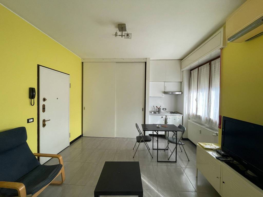 appartamento in affitto a Milano in zona Farini