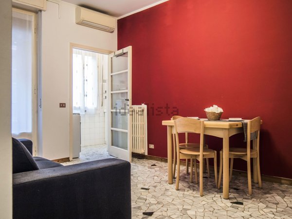 appartamento in affitto a Milano in zona Lorenteggio