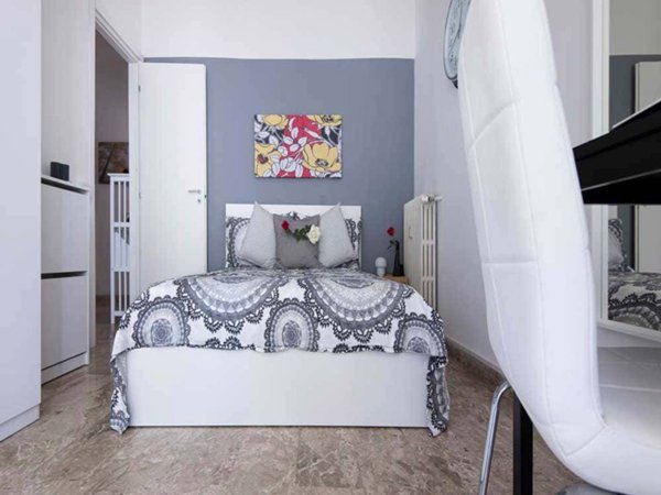 casa indipendente in affitto a Milano in zona Lorenteggio