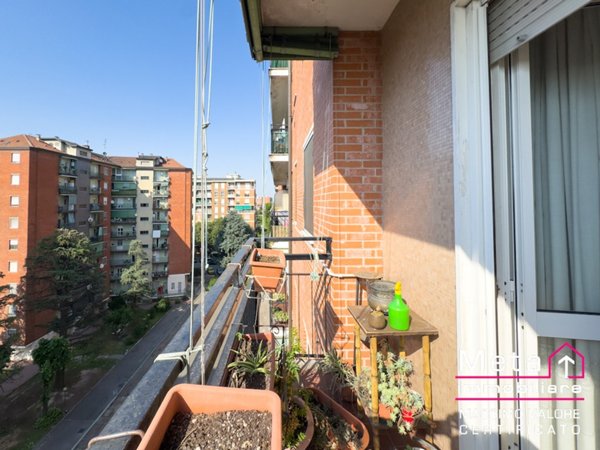 box auto in affitto a Milano in zona Isola
