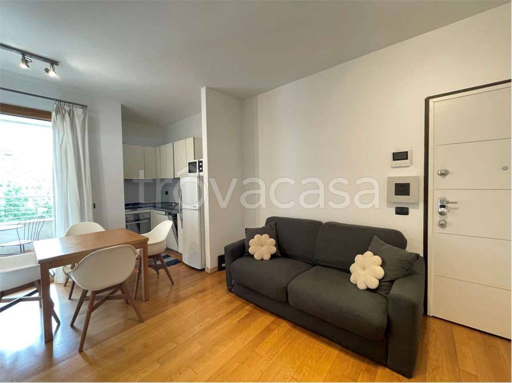 appartamento in affitto a Milano in zona Corsica