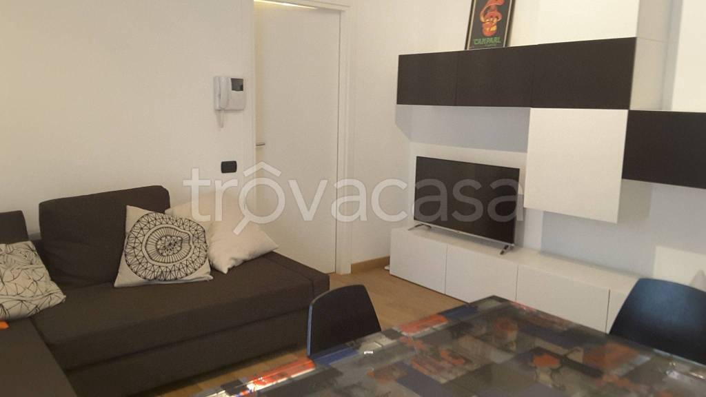 appartamento in affitto a Milano in zona Famagosta