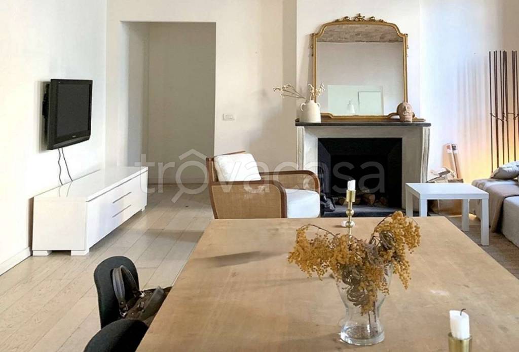 appartamento in affitto a Milano in zona Cadorna