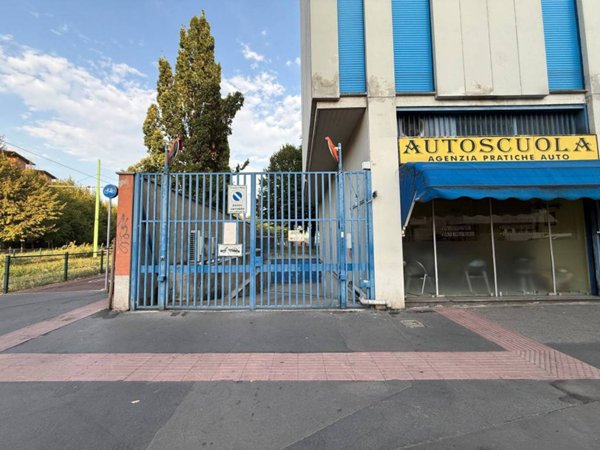 box auto in affitto a Milano in zona Precotto