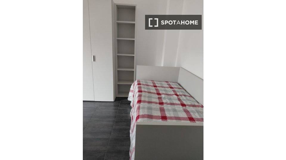 appartamento in affitto a Milano in zona Barona