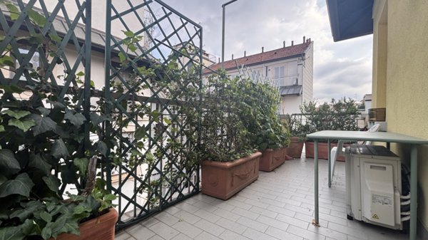 appartamento in affitto a Milano in zona De Angeli