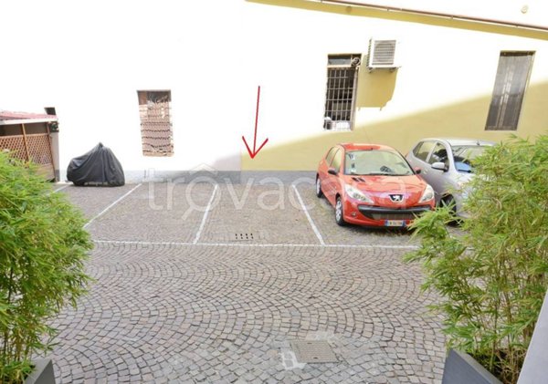 box auto in affitto a Milano in zona Porta Genova