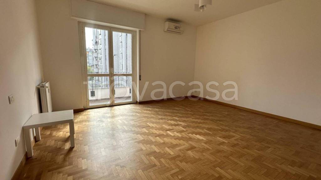 appartamento in affitto a Milano in zona Cinque Giornate