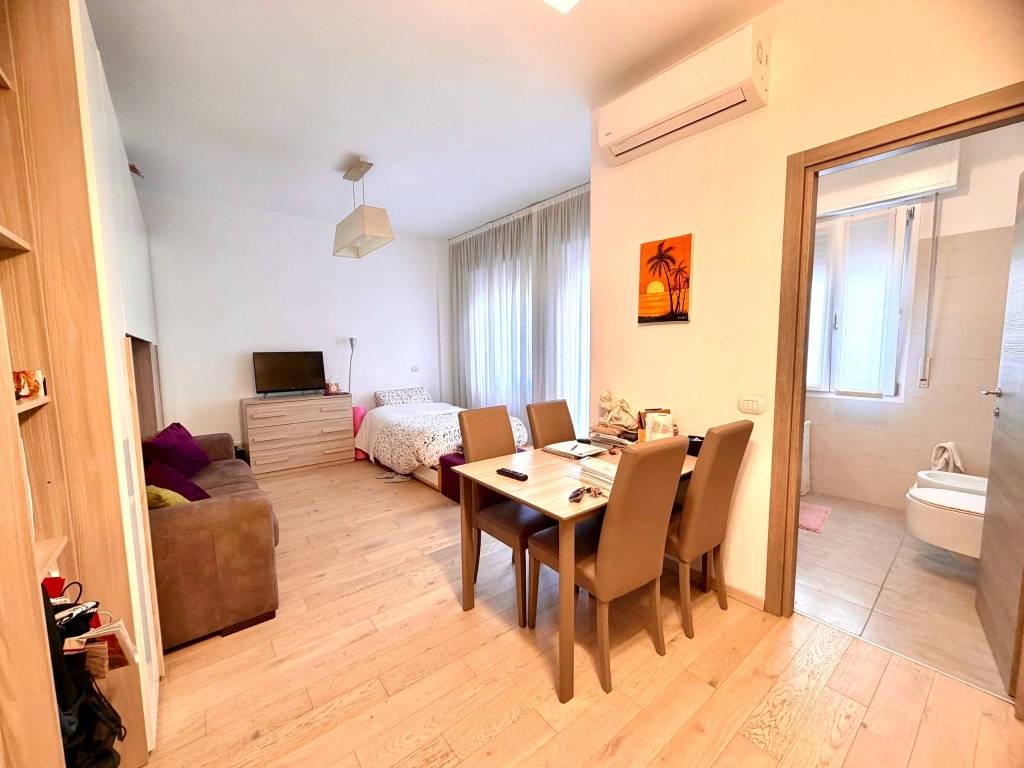 appartamento in affitto a Milano in zona Corsica