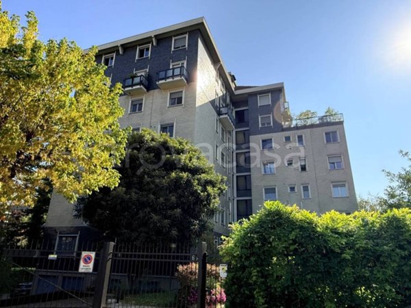 appartamento in affitto a Milano in zona Cascina dei Pomi