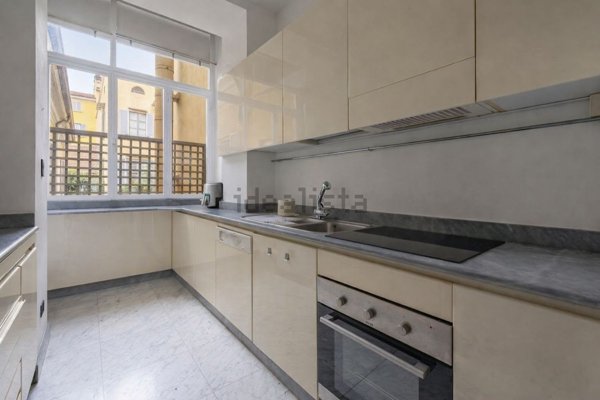 appartamento in affitto a Milano in zona Porta Nuova