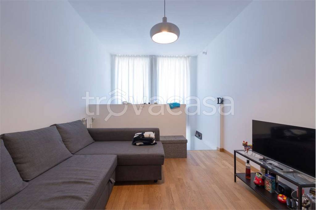 appartamento in affitto a Milano in zona Lorenteggio