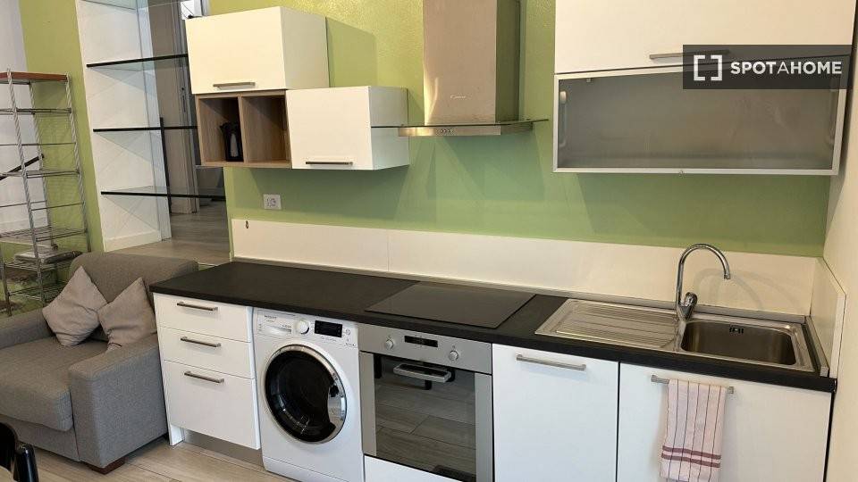 appartamento in affitto a Milano in zona Porta Ticinese