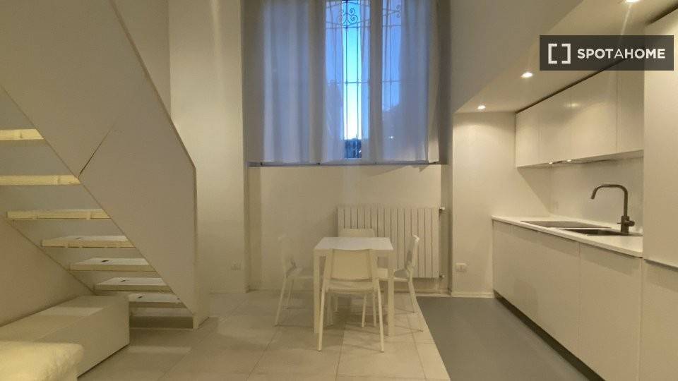 appartamento in affitto a Milano in zona Porta Ticinese