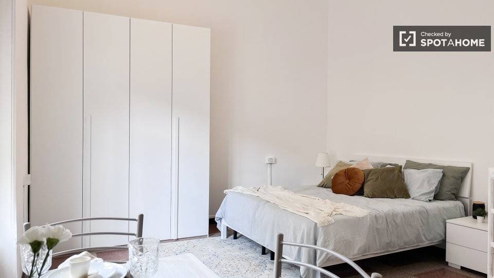 appartamento in affitto a Milano in zona Lorenteggio