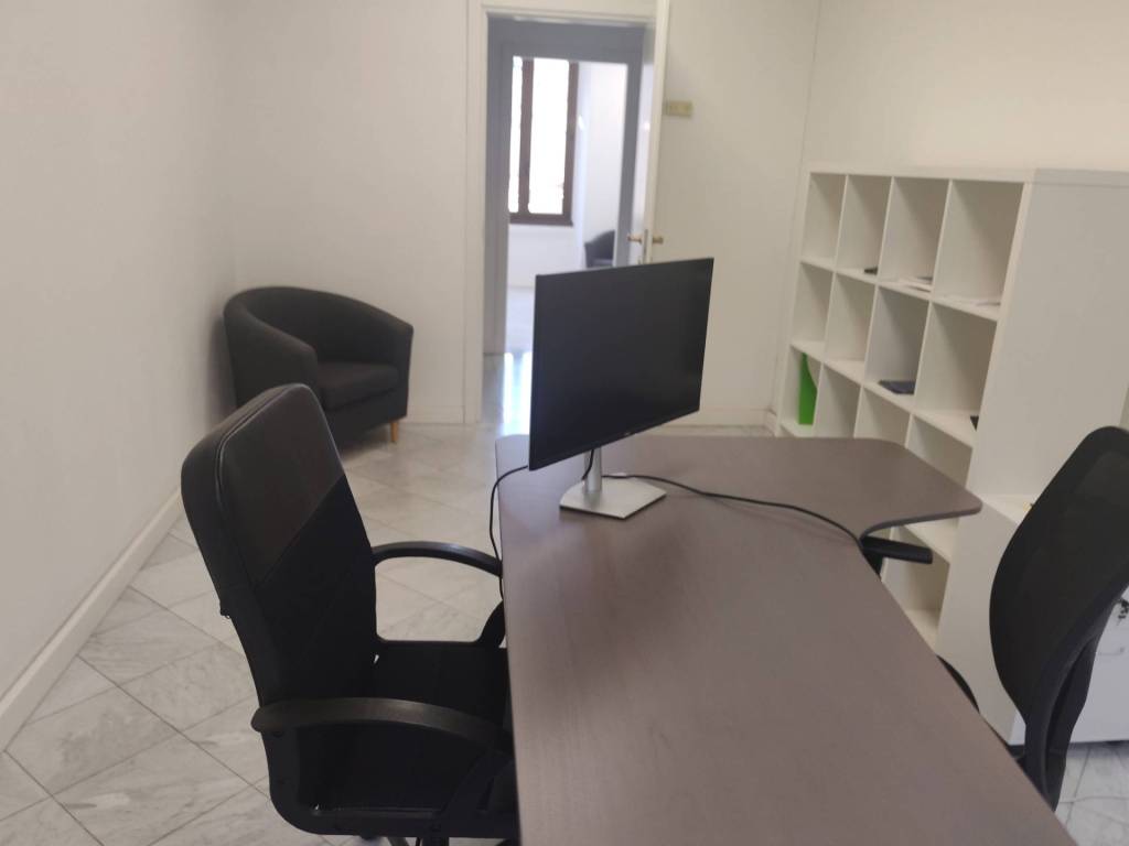 ufficio in affitto a Milano in zona Centro Direzionale