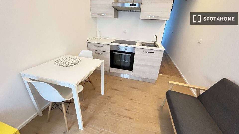 appartamento in affitto a Milano in zona Adriano