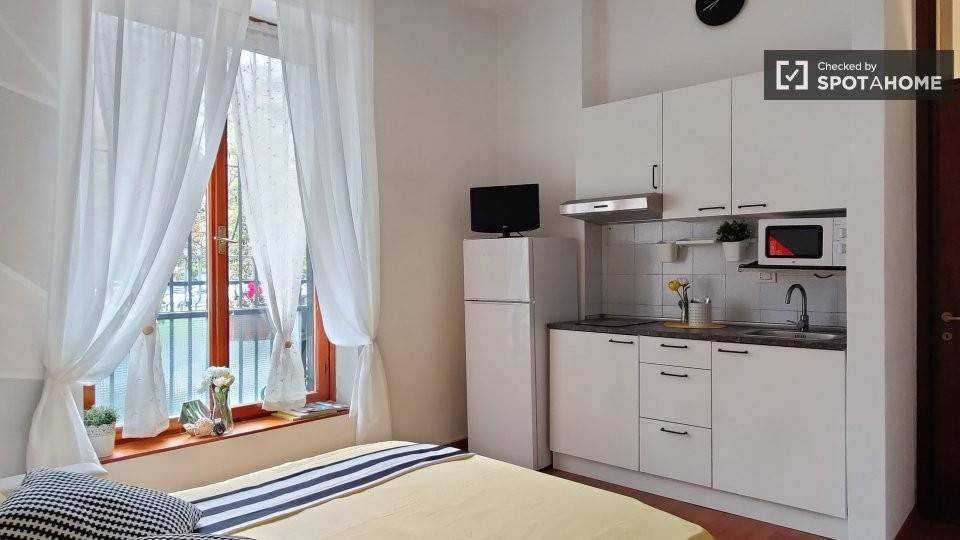appartamento in affitto a Milano in zona Lorenteggio