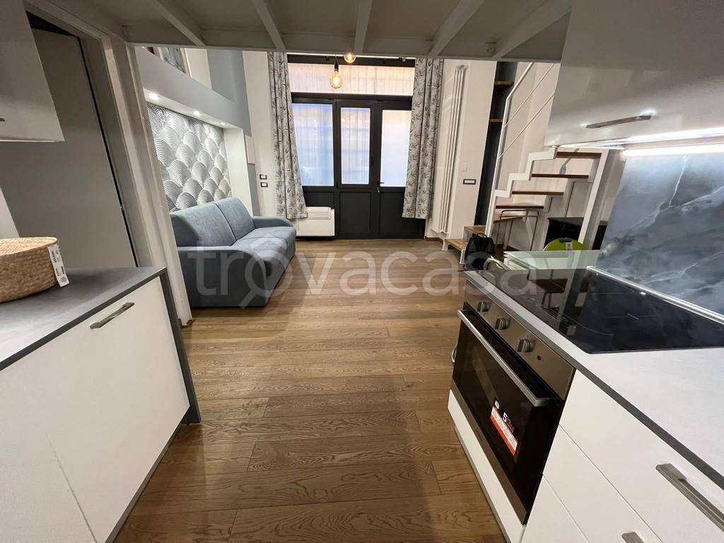 appartamento in affitto a Milano in zona Lorenteggio