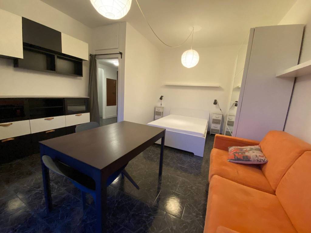 appartamento in affitto a Milano in zona Famagosta