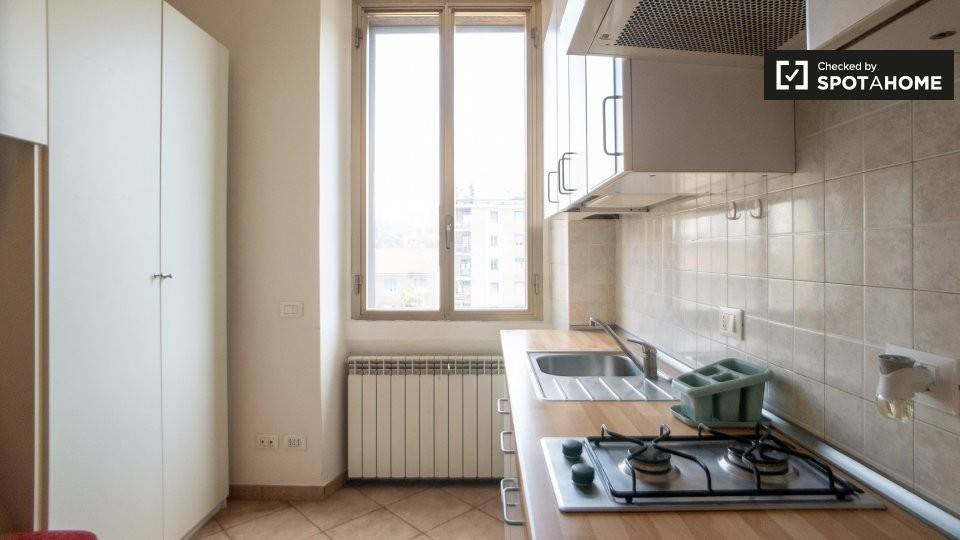 appartamento in affitto a Milano in zona Lorenteggio