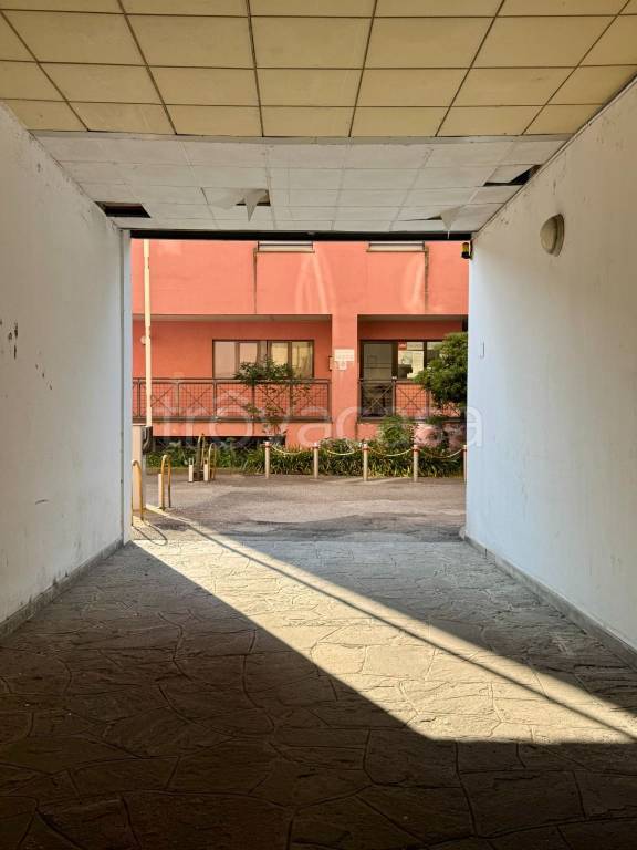 box auto in affitto a Milano in zona Porta Ticinese