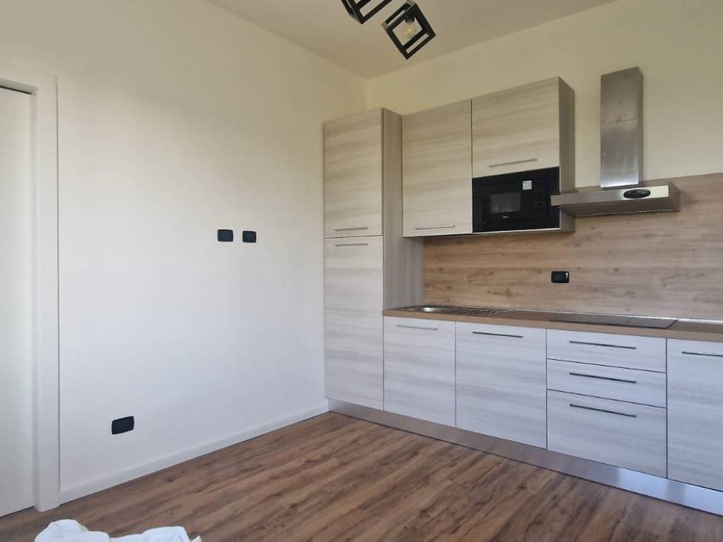 appartamento in affitto a Milano in zona Lorenteggio