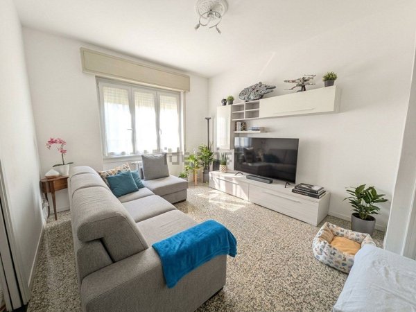 appartamento in affitto a Milano in zona Lorenteggio