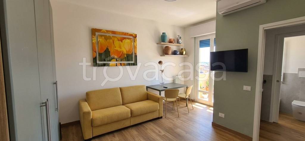 appartamento in affitto a Milano in zona Lorenteggio