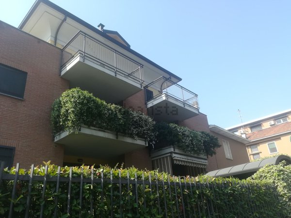 box auto in affitto a Milano in zona Precotto