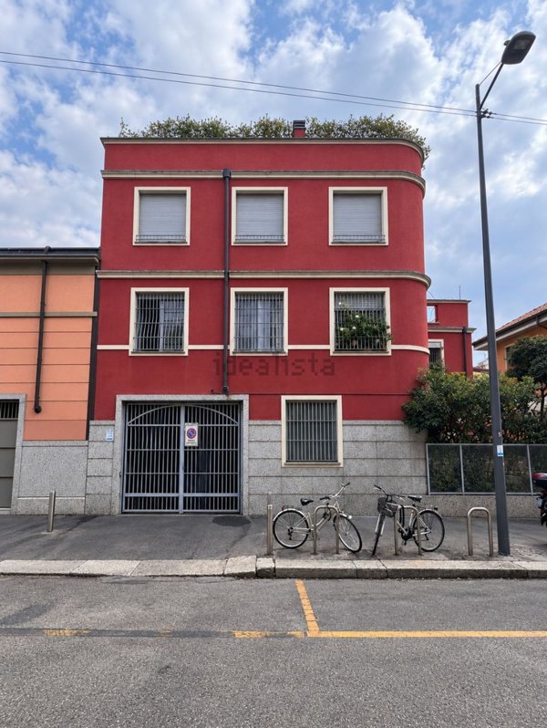 appartamento in affitto a Milano in zona Porta Genova