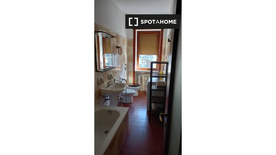 appartamento in affitto a Milano in zona Famagosta