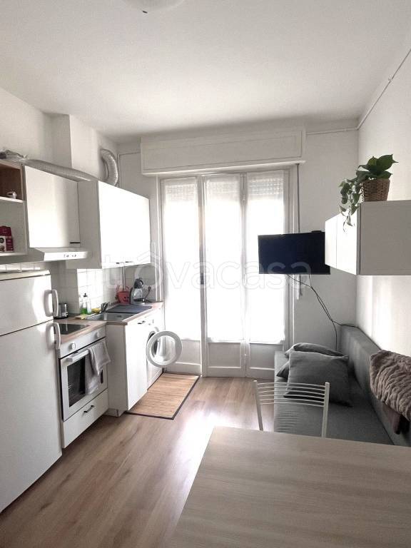 appartamento in affitto a Milano in zona De Angeli