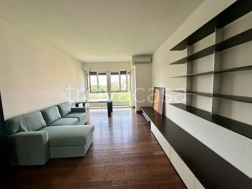 appartamento in affitto a Milano in zona Famagosta