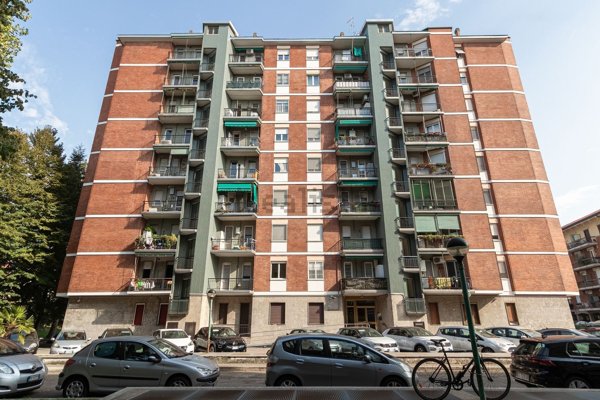 appartamento in affitto a Milano in zona Famagosta