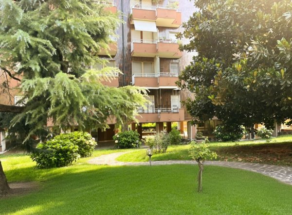 appartamento in affitto a Milano in zona Feltre