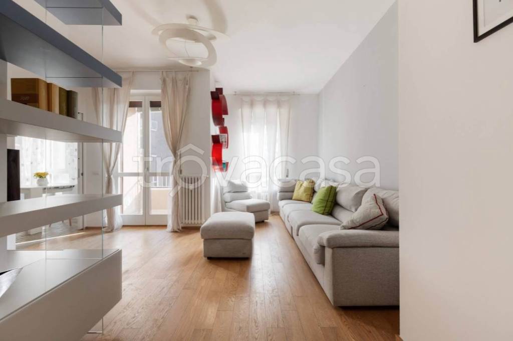 appartamento in affitto a Milano in zona Porta Genova