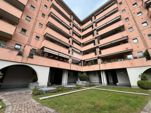 appartamento in affitto a Milano in zona Lorenteggio