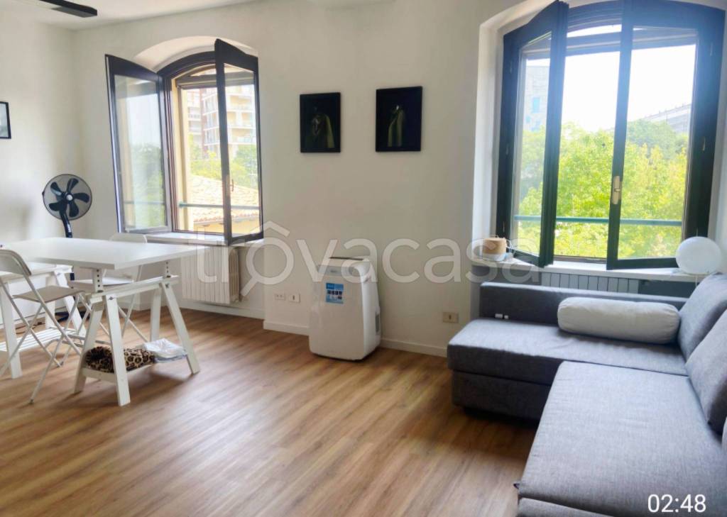 appartamento in affitto a Milano in zona Famagosta