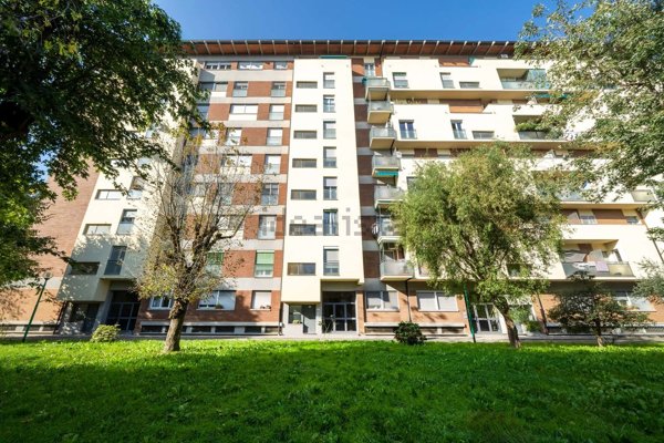 appartamento in affitto a Milano in zona Lorenteggio